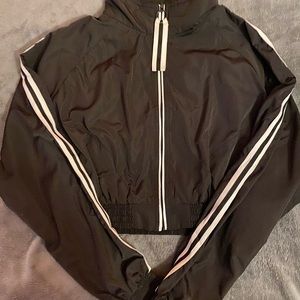 Sporty Cropped Black Jacket (S)